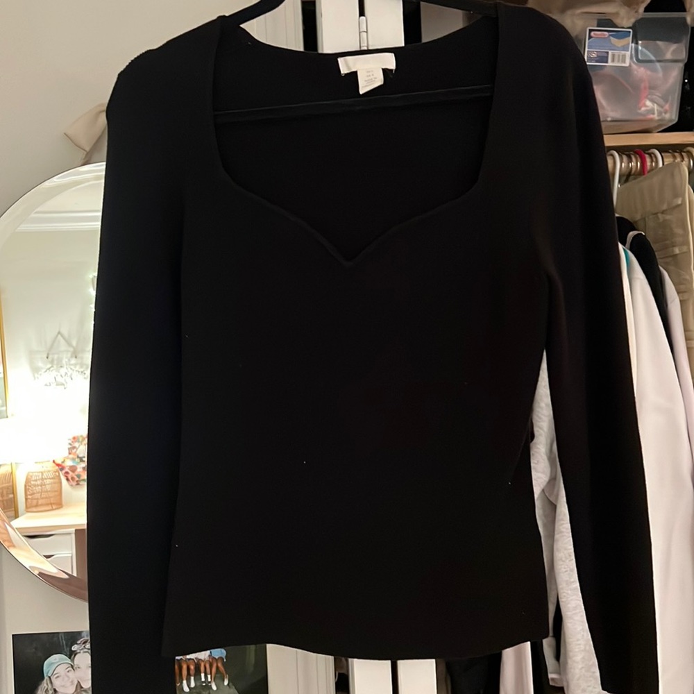 H&M RIBBED BLACK LONG SLEEVE